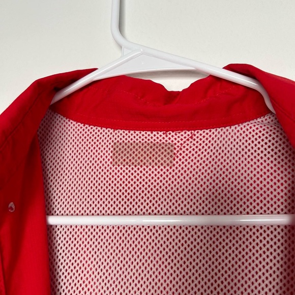red columbia pfg button down - Picture 5 of 6